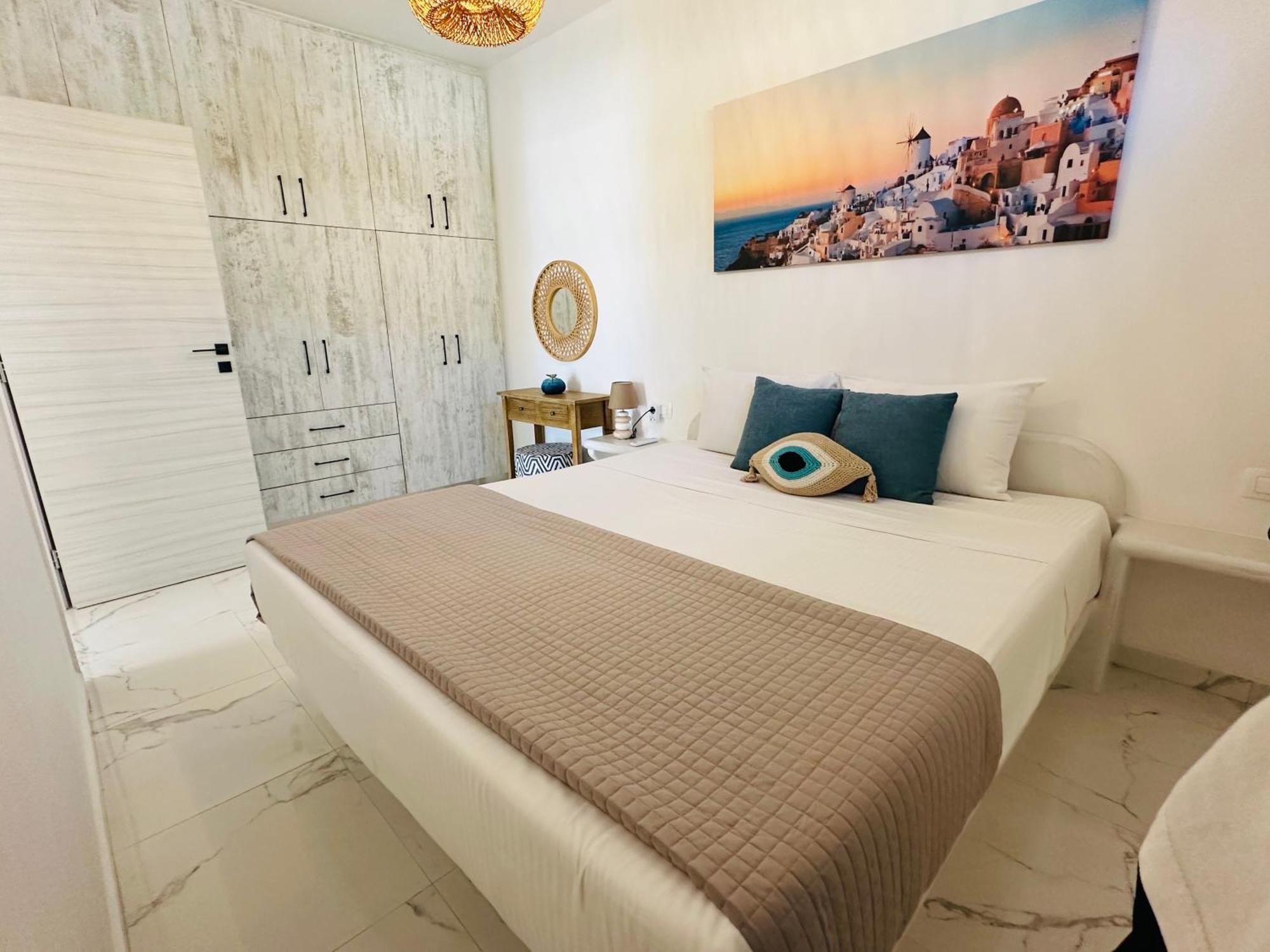 Santana Apartments Perivolos  Ngoại thất bức ảnh